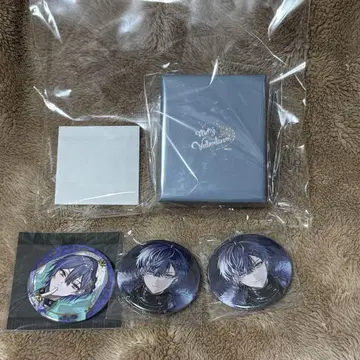 니지산지 Melty Valentine 코야나기 로우 목걸이 캔뱃지