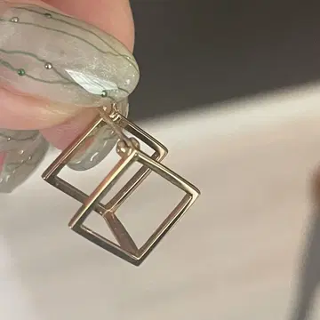 Jouete 스퀘어 귀걸이