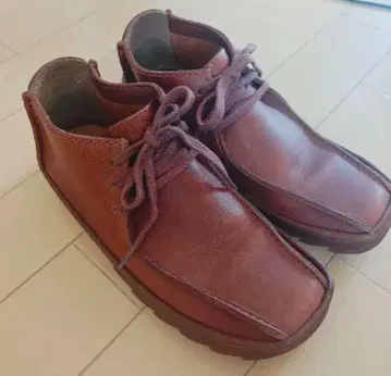 Clarks 클락스 왈라비 슈즈 브라운 레이스업