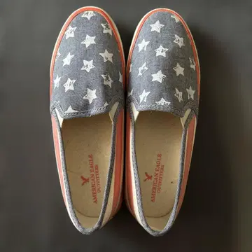 American Eagle 별 패턴 슬립온