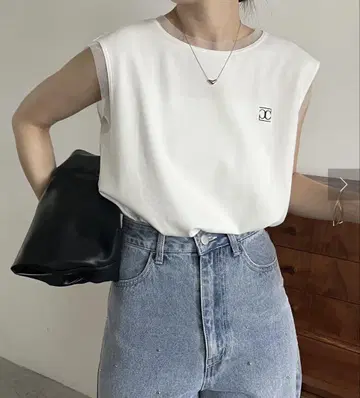 카프리슈 레마쥬 1포인트 슬리브리스 티셔츠 화이트