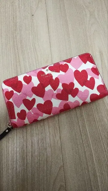 케이트 스페이드 뉴욕 하트 무늬 장지갑 케이트 스페이드