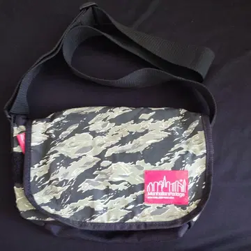 Manhattan Portage 카모 패턴 숄더백 남성용