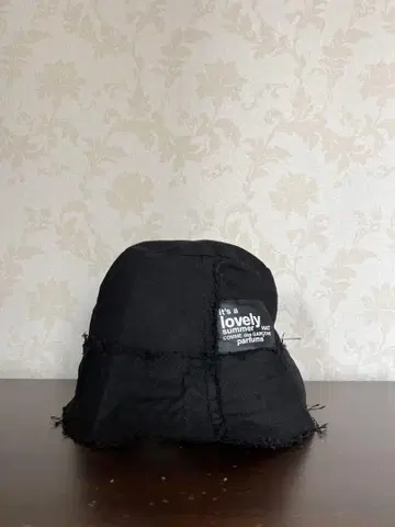 꼼데가르송 썸머 햇 블랙