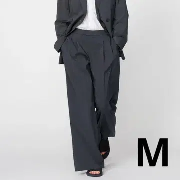 유니클로 C 감동 턱 와이드 팬츠 다크 그레이 M