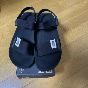 새상품급 THE NORTH FACE 블랙스 스포츠 샌들