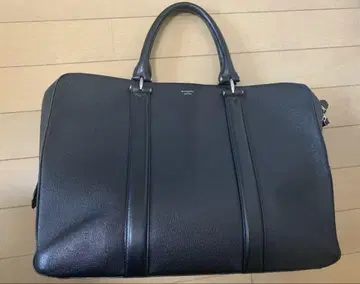 PELLE MORBIDA 펠레모르비다