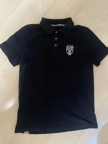 EA7 블랙 피케 셔츠