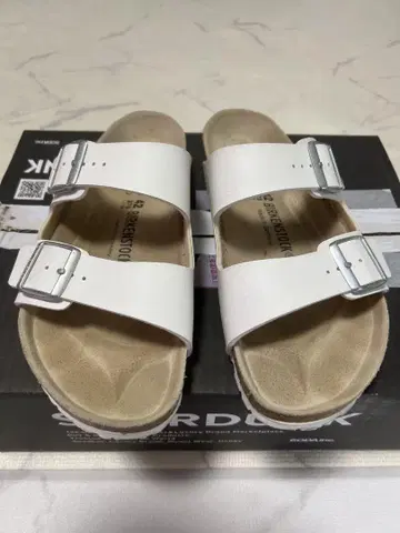 버켄스탁 애리조나 화이트 27.0cm