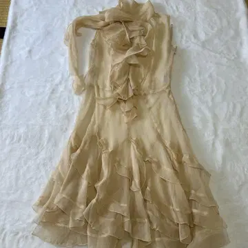 베이지 프릴 쉬폰 롱 드레스