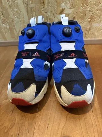 리복 PUMP FURY BOOST 트리콜로레