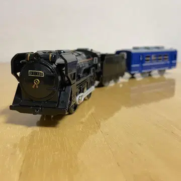 TOMY 라이트 포함 중장비 D51 498호기 및 12계 여객차 프라레일