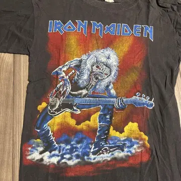 Iron Maiden 에디 80s 그래픽 반팔 셔츠