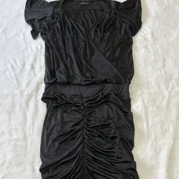 블랙 반팔 랩 스타일 미니 원피스