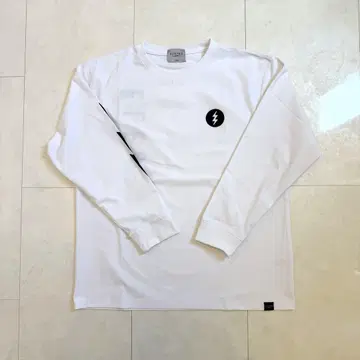 ELECTRIC/ VERTICAL LOGO DRY L/S TEE L