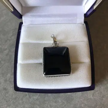 블랙 오닉스 펜던트 탑