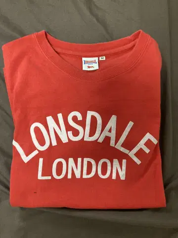 론즈데일 LONSDALE 롱 티셔츠 빨간색 M 사이즈