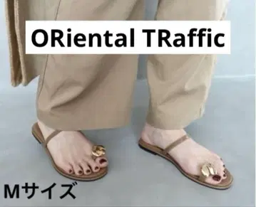 오리엔탈 트래픽 메탈 모티브 플랫 샌들 M