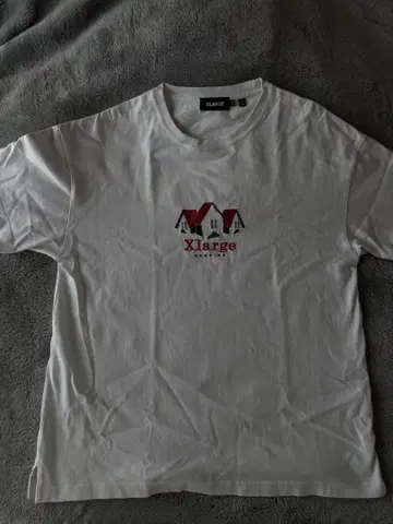 XLARGE 화이트 티셔츠 M 사이즈