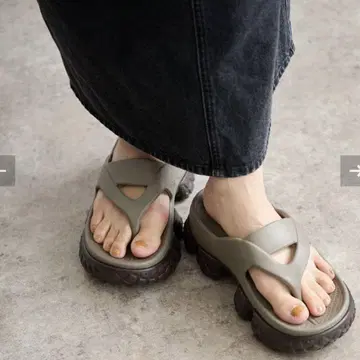 카리가 플립 스트랩 샌들