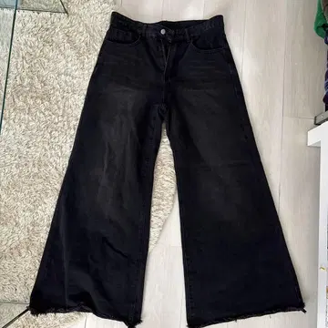 부츠 컷 데님 팬츠 블랙