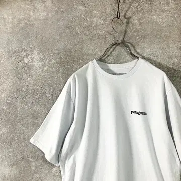 Patagonia 티셔츠 라이트 블루 크루넥 로고 프린트