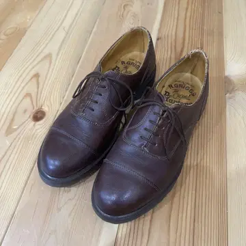 Dr. Martens 브라운 가죽 신발