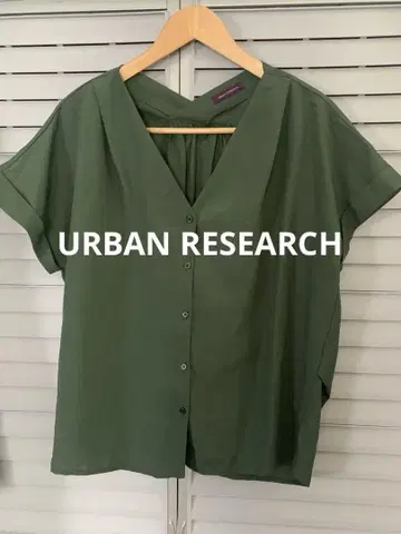 URBAN RESEARCH 어반 리서치 V넥 반팔 블라우스