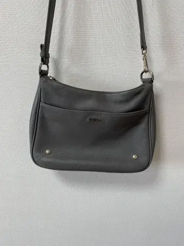 FURLA 그레이 가죽 숄더백