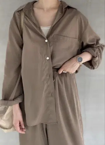 ok.soon 옥순 릴랙스 새틴 셋업 브라운