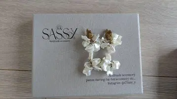 SASSY hanabira 스윙 피어스 웨딩 결혼식