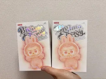 LABUBU THE MONSTERS 에너지에 열중!