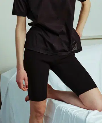 La nature linge 니트 바이크 팬츠 개럴개런트