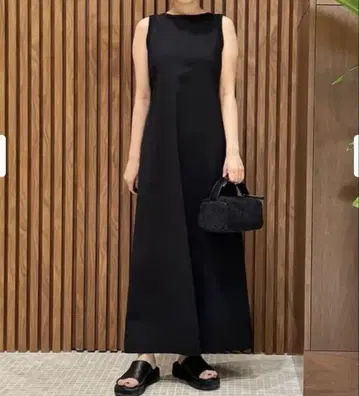 SLOANE 블랙 슬리브리스 롱 원피스  키시 원피스 블랙