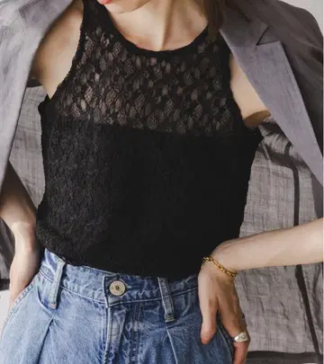 NOBLE 러셀 레이스 탱크탑 블랙