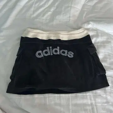 반짝반짝 adidas 벨로아 Y2K 스커트