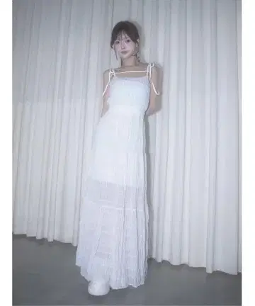 택 포함 새상품 Darich 백 오픈 캐미 롱 원피스