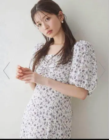 "새상품" SNIDEL 스나이델 레이온 퍼프 프린트 원피스