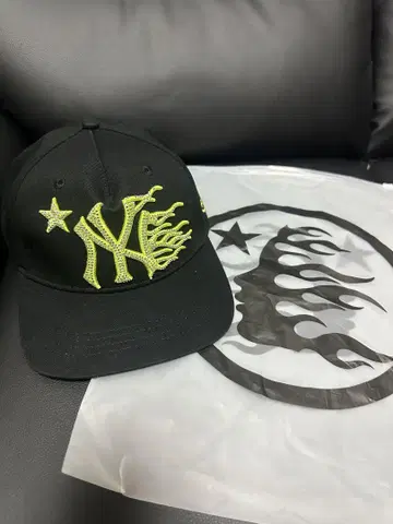 헬스타 NY 스냅백 캡