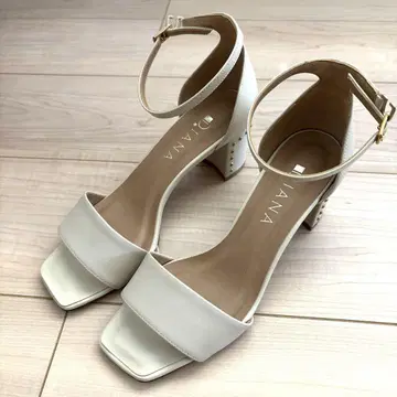 Diana 스터드 샌들 아이보리 23.5cm