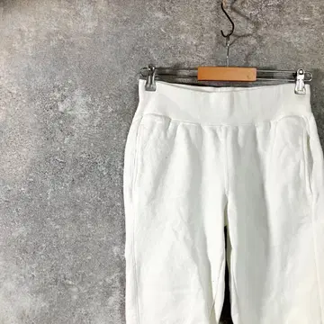 챔피온 조거 팬츠 화이트 속기모 맨투맨 심플