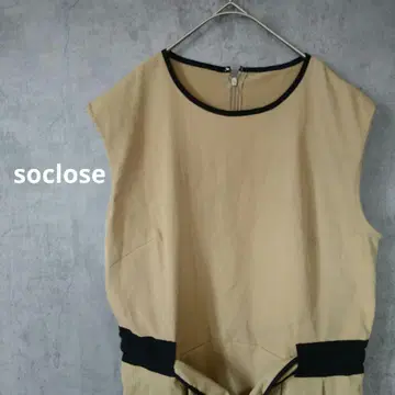 소크로스 슬리브리스 원피스 허리 마크 플레어 무릎 기장 출퇴근