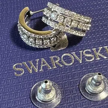 Swarovski 크리스탈 후프 귀걸이