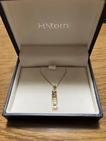Hstern 목걸이