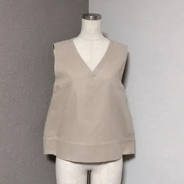 마우지 V넥 턱 슬리브리스 풀오버