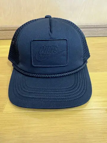 NIKE Dri-FIT 라이즈 스트럭처 트래커 캡
