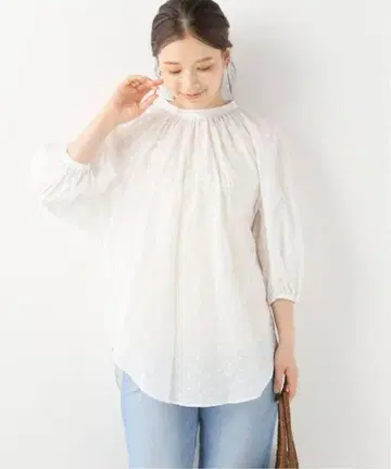 화이트 도트 무늬 벌룬 소매 블라우스