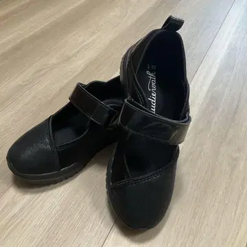 누디워크 펌프스 스니커즈 블랙 22.5cm