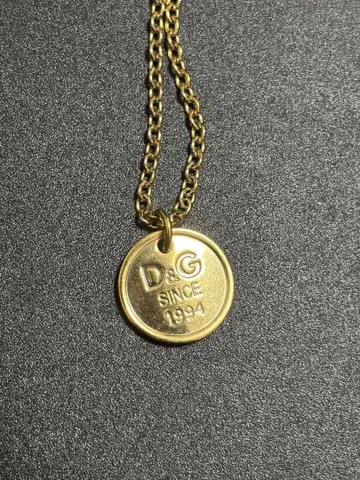 D&G 골드 메달 목걸이 1994년 디자인