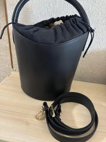 페레테리아 베네타 백